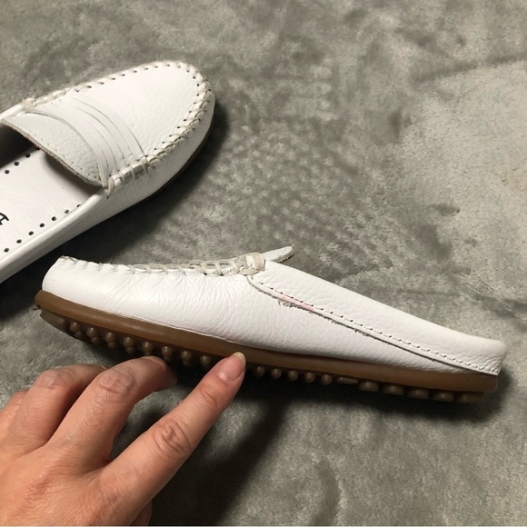MINNETONKA White Leather Slid on Loafers Boat Shoes Women Size 5 - Picture 12 of 12